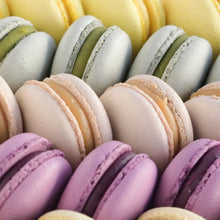 Load image into Gallery viewer, Macarons Gift Box - Week Selection - minimepastry.com