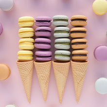 Load image into Gallery viewer, Macarons Gift Box - Week Selection - minimepastry.com