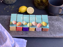 Load image into Gallery viewer, Easter Mini Cakes Gift Box - minimepastry.com