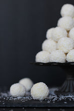 Load image into Gallery viewer, Truffle Gift Box - minimepastry.com