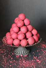 Load image into Gallery viewer, Truffle Gift Box - minimepastry.com