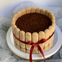 Load image into Gallery viewer, Classic Tiramisu - minimepastry.com