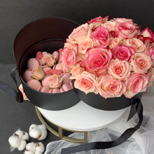 Load image into Gallery viewer, Luxury Floral & Dessert Gift Box - minimepastry.com