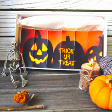 Load image into Gallery viewer, Halloween Pumpkin Trick Or Treat Mini Cakes Gift Box - minimepastry.com
